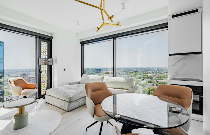 Apartament typu Premier na 27. piętrze z telewizorem 98 cali